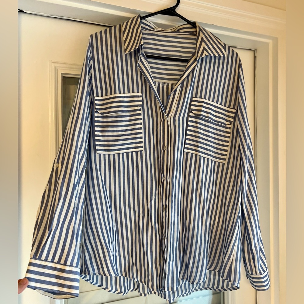 Shirt blouse. Size Large.